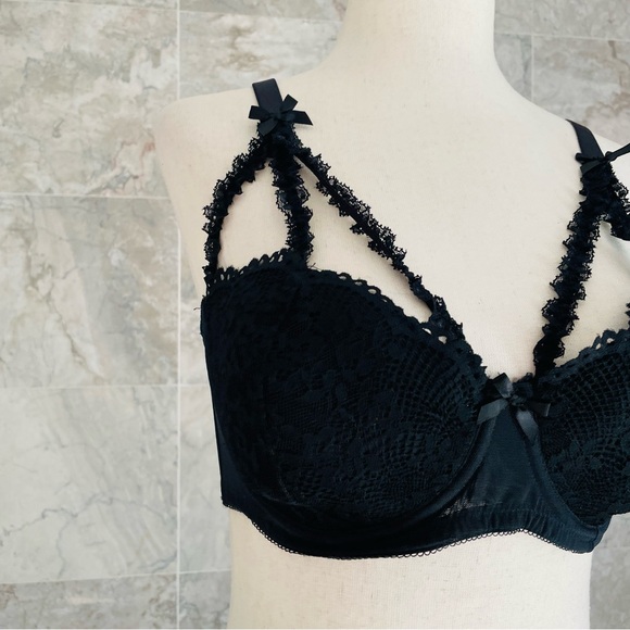 Savage X Fenty Lace Caged Bra - Picture 3 of 9